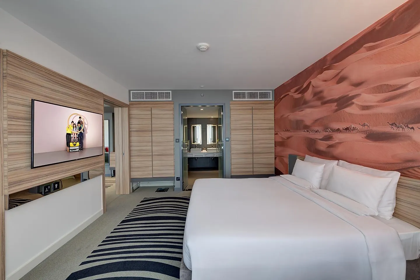 Novotel Sharjah Expo Centre 4*,