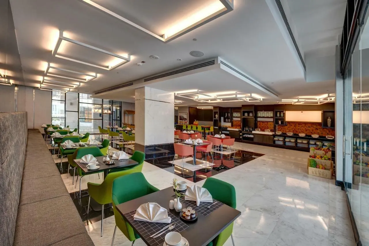 Hotel Novotel Sharjah Expo Centre